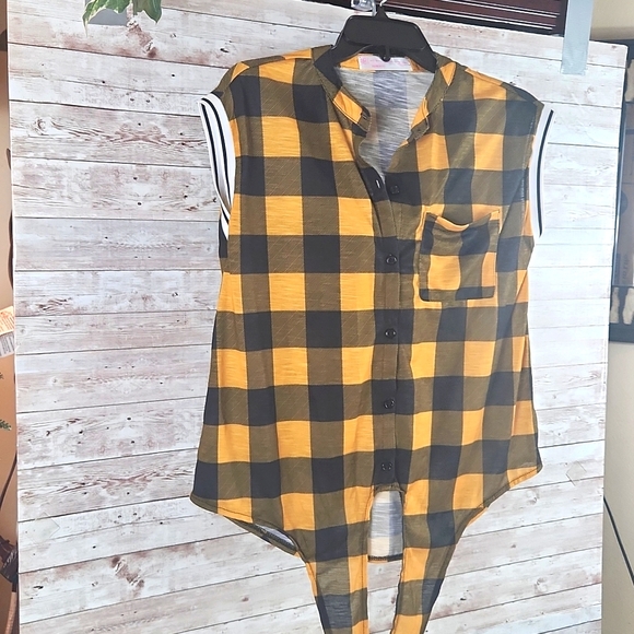 No Boundaries, Women's black and gold sleeveless top. Sz XS/XCH - Picture 4 of 10